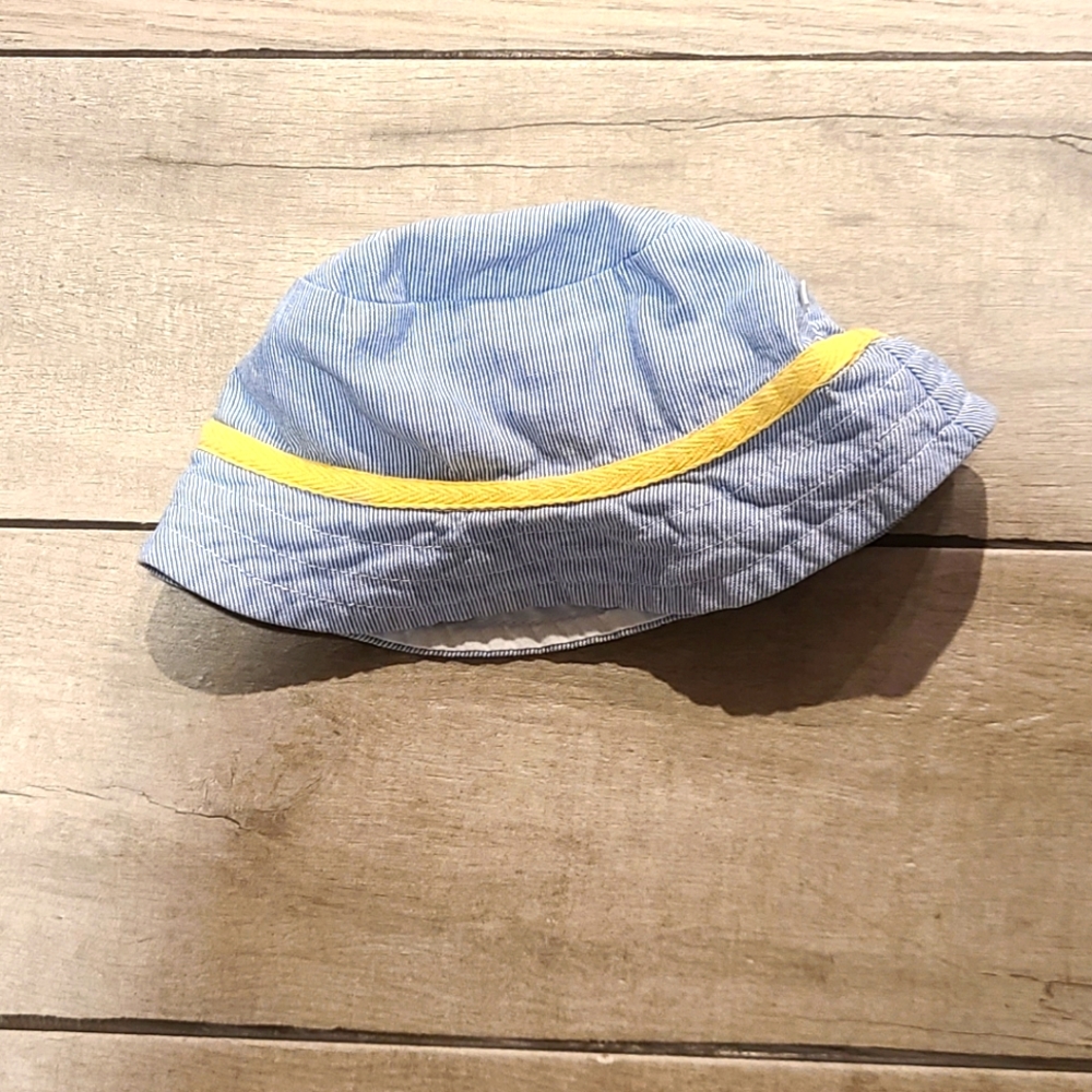 🍦 Baby pinstripe sunhat 9 months🎠